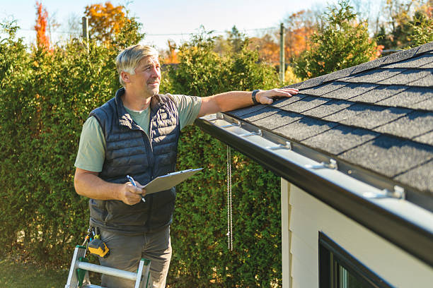 Professional Metal Roofing technician working in North Tazewell, VA